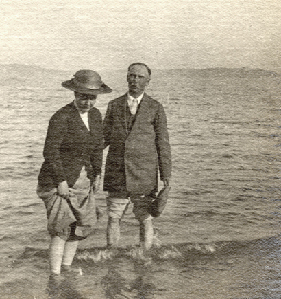 Maude and Edmund Bentall by the sea